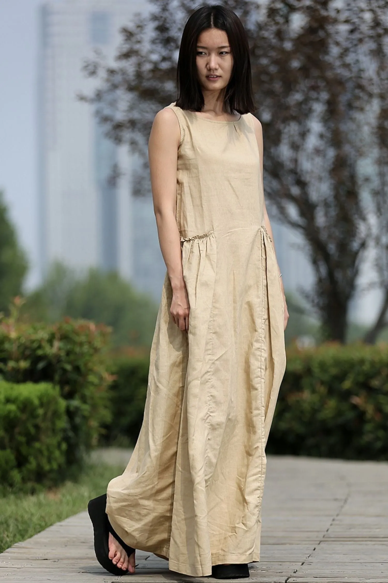 Beige Loose-Fitting Sleeveless Summer dress C259