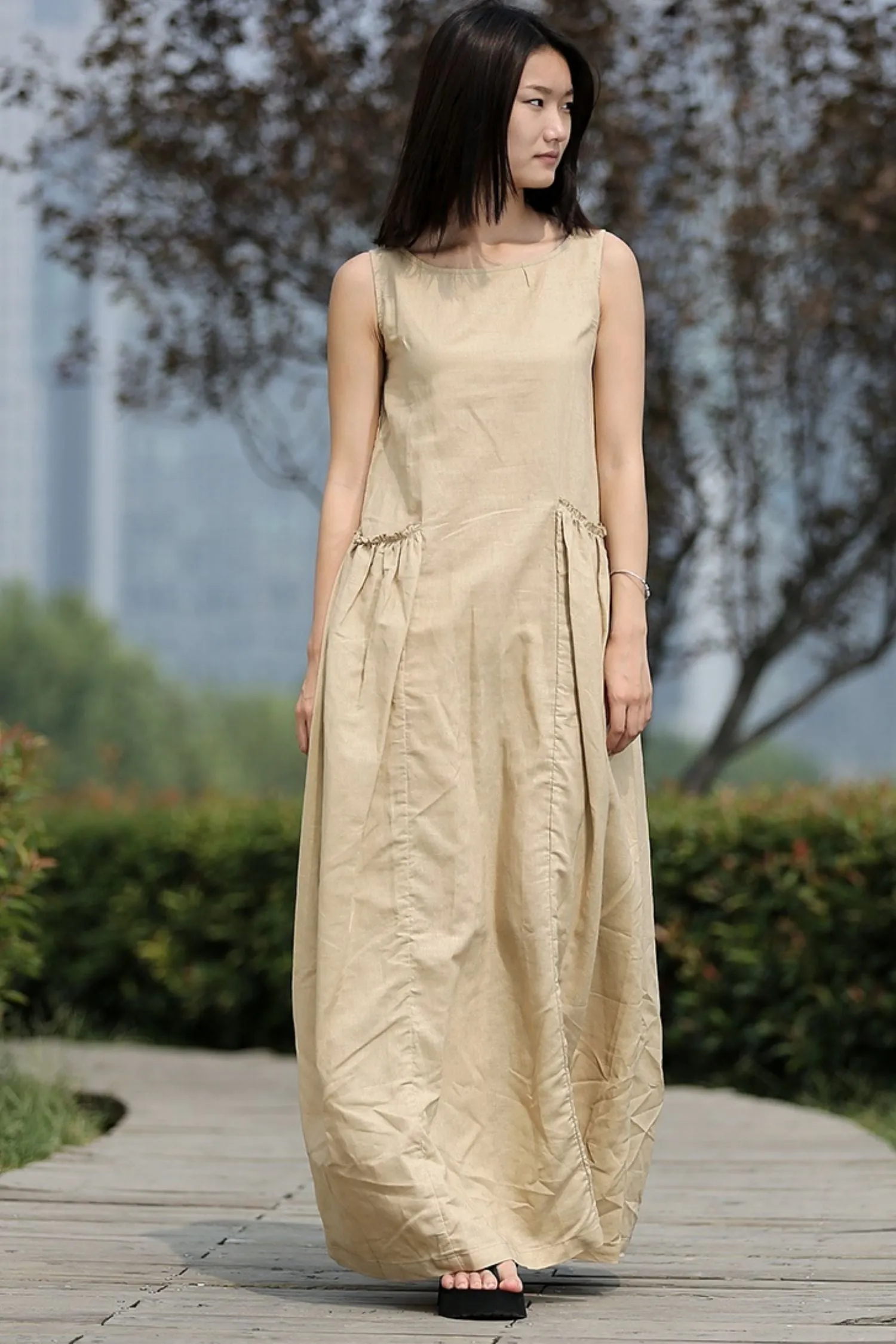 Beige Loose-Fitting Sleeveless Summer dress C259