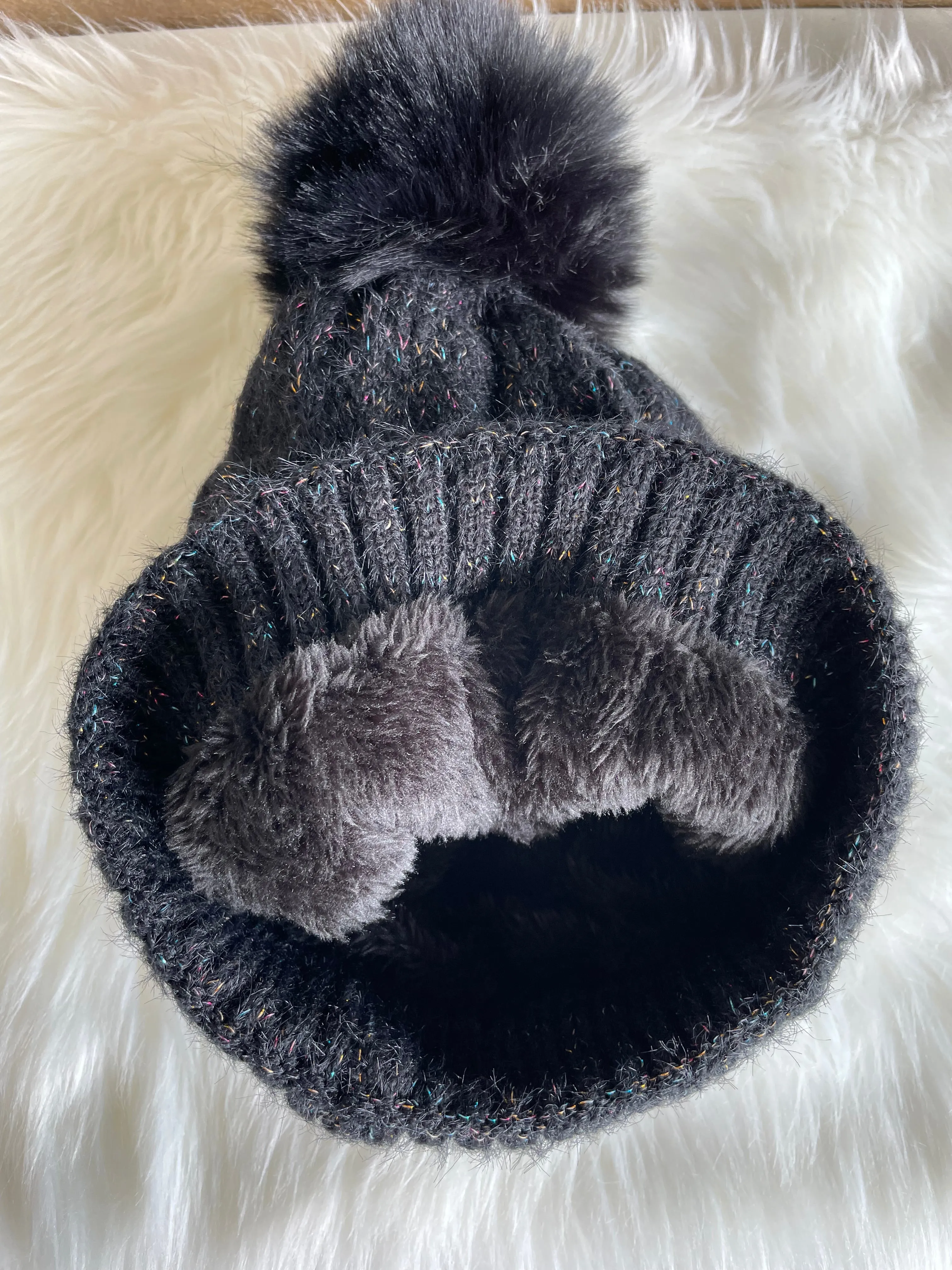 Black Sparkly Beanie w/Fur Pom Pom & Fur Lining