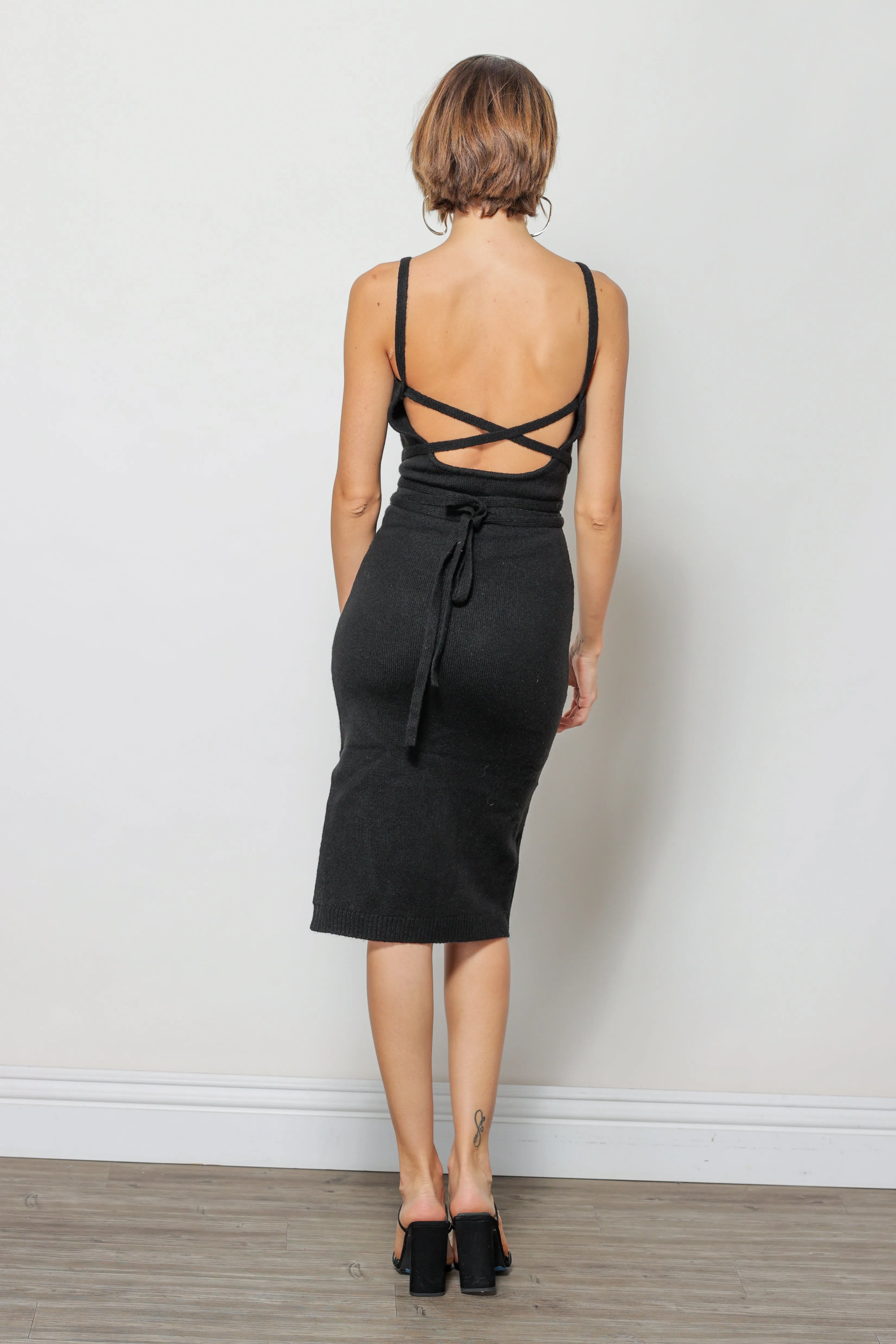 MEGAN TIE DETAIL SWEATER DRESS